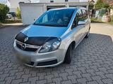 Opel zafira 1.9 - Opel Zafira aus 2005 mit Diesel-Antrieb