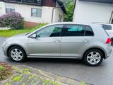 Volkswagen Golf VII Lim. Trendline BMT - Volkswagen Golf mit Benzin-Antrieb: Limousine, Trendline
