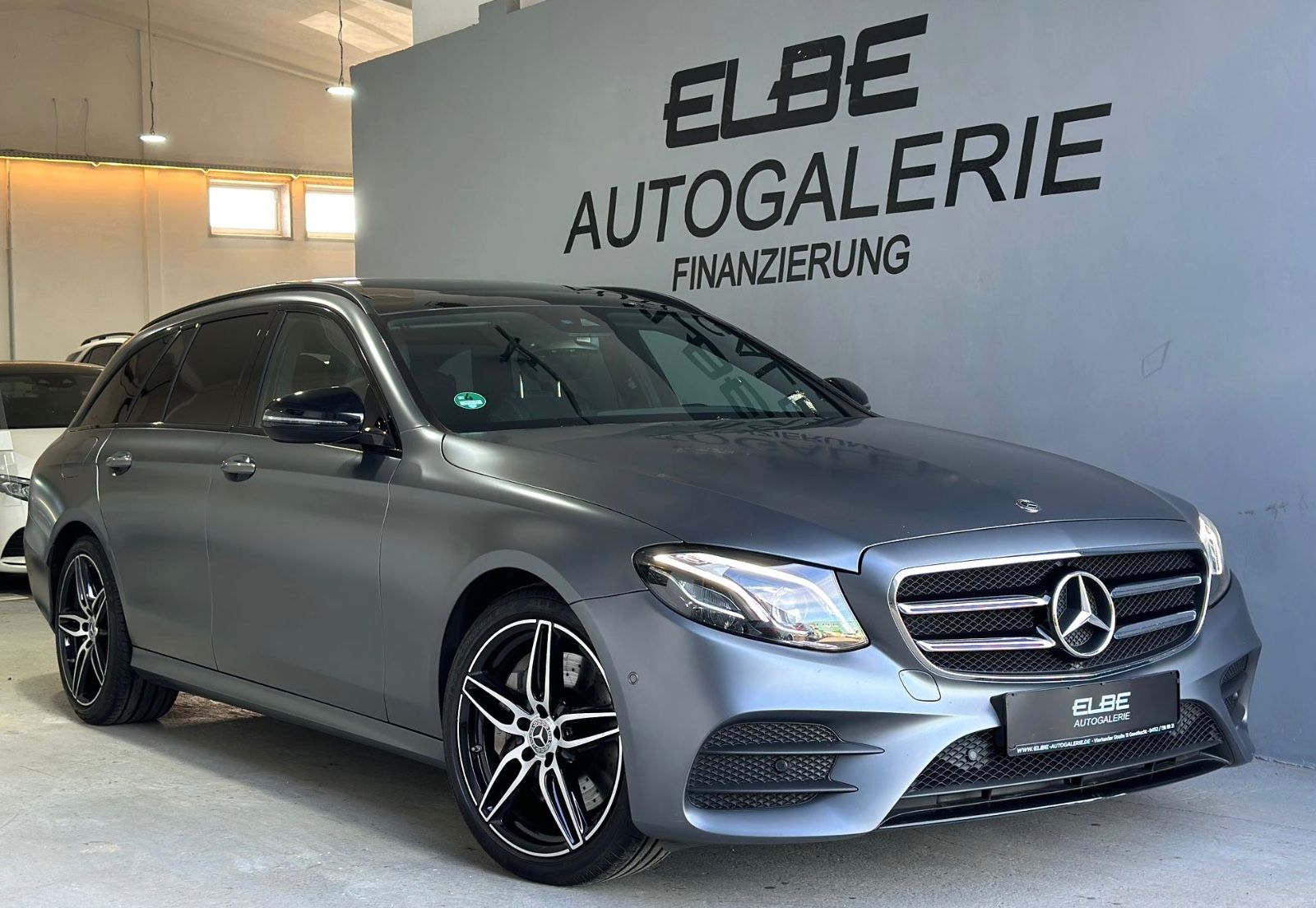 MERCEDES-BENZ E 400 d 4Matic 9G-Tronic AMG-LINE Voll Panorama