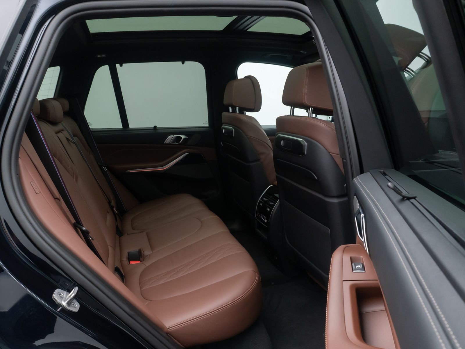 Fahrzeugabbildung BMW X5 M60i SkyLoung 360&deg; H/K Massage Individual 22"