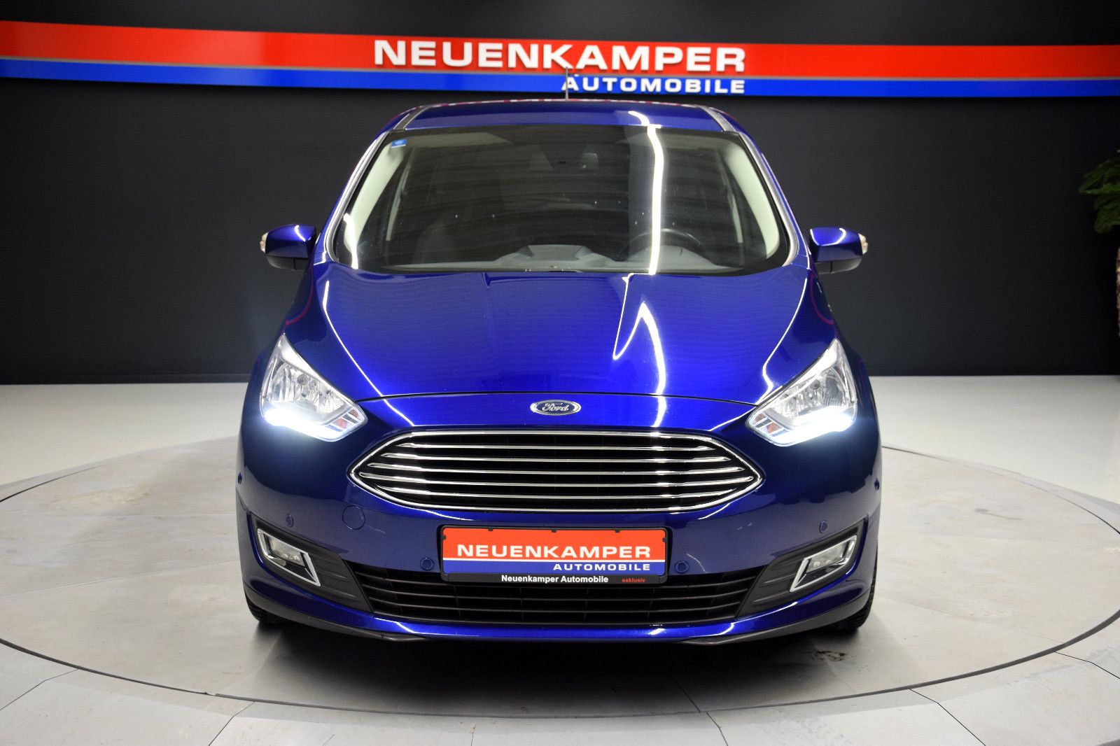 Fahrzeugabbildung Ford C-Max Titanium -defekte Kopfdichtung-Motor läuft
