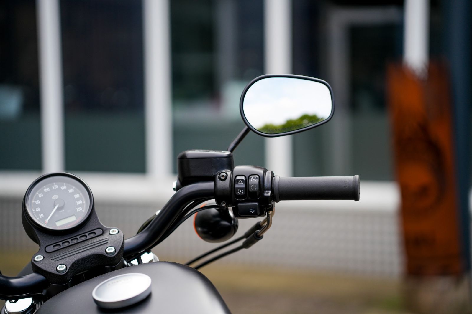 Fahrzeugabbildung Harley-Davidson XL883N - Iron - seltenes Neufahrzeug (Tageszul.)