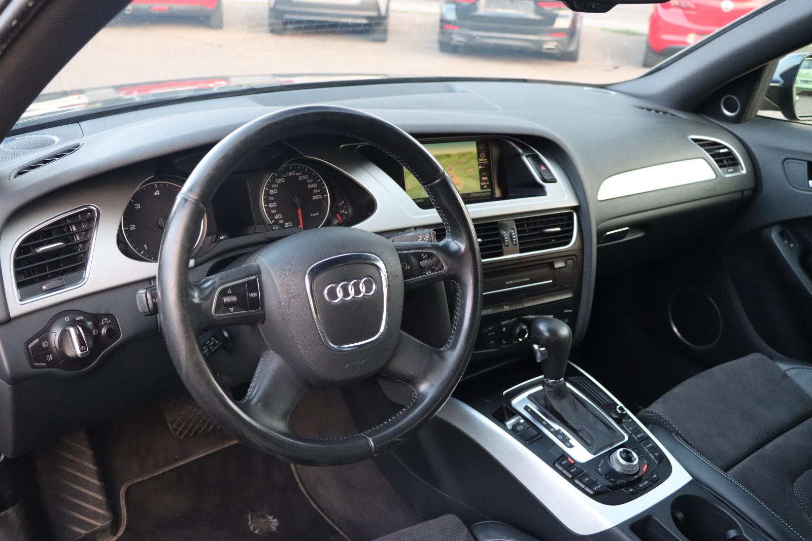AUDI A4 AVANT - S LINE - 239 CV - BVA