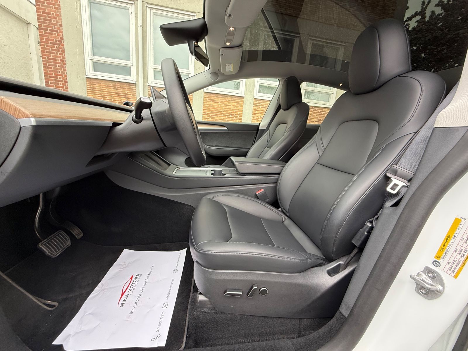 Tesla Model Y Basis RWD AHK Mwst. Garantie Finanz.4,69 foto 12