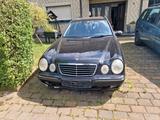 Mercedes-Benz Mercedes E 320 T-Modell S210  7-Sitzer  ... - gebrauchte Mercedes-Benz E 320 aus dem Jahr 2001