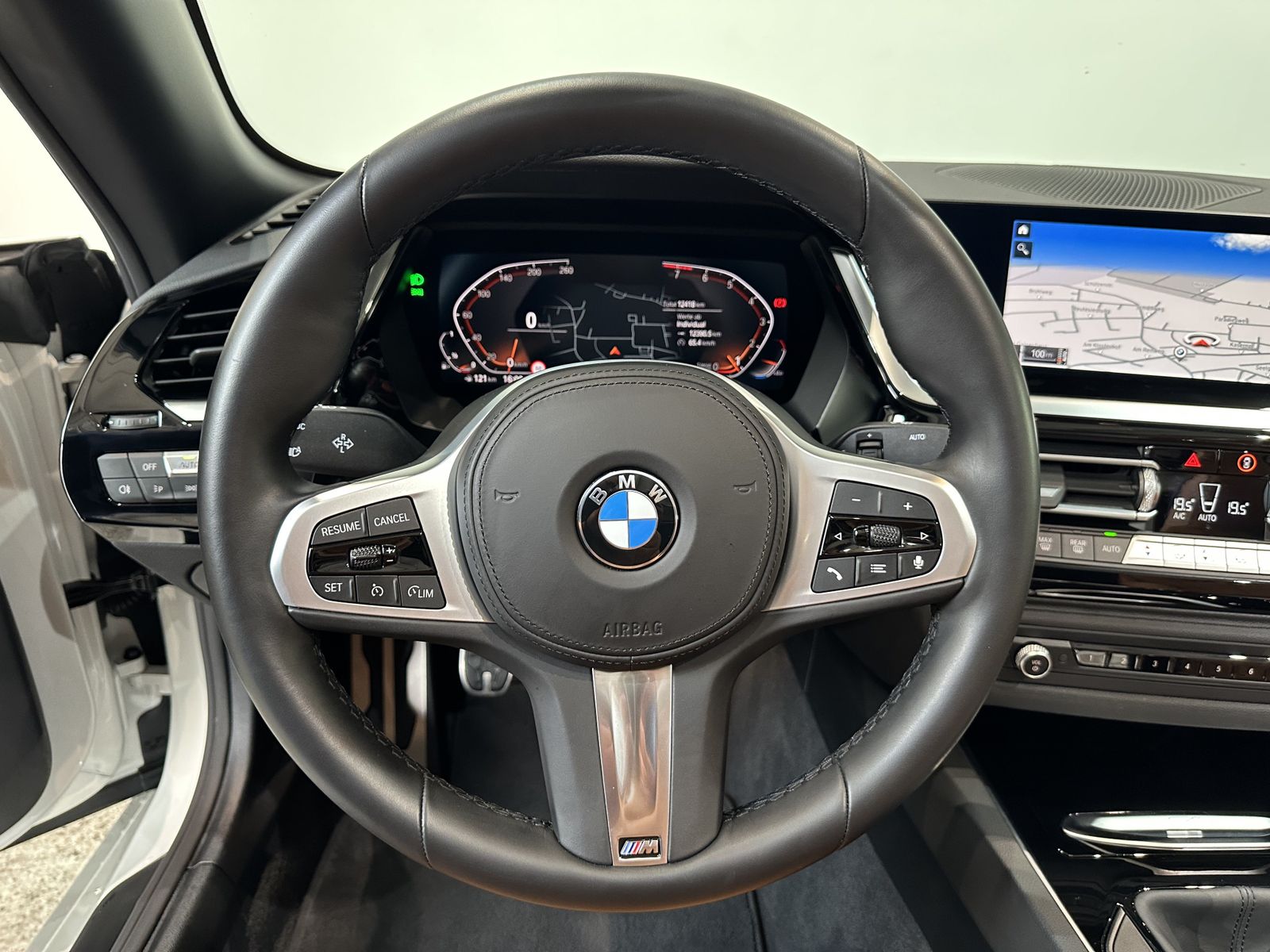 Fahrzeugabbildung BMW Z4 sDrive20i Sportpaket Harman Kardon