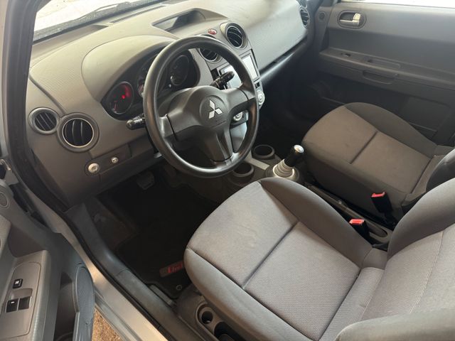 MITSUBISHI Colt Colt CZ3 1.3l*AUTOMATIK*KLIMA*AHK*CARPLAY*SERVO - Bild 5