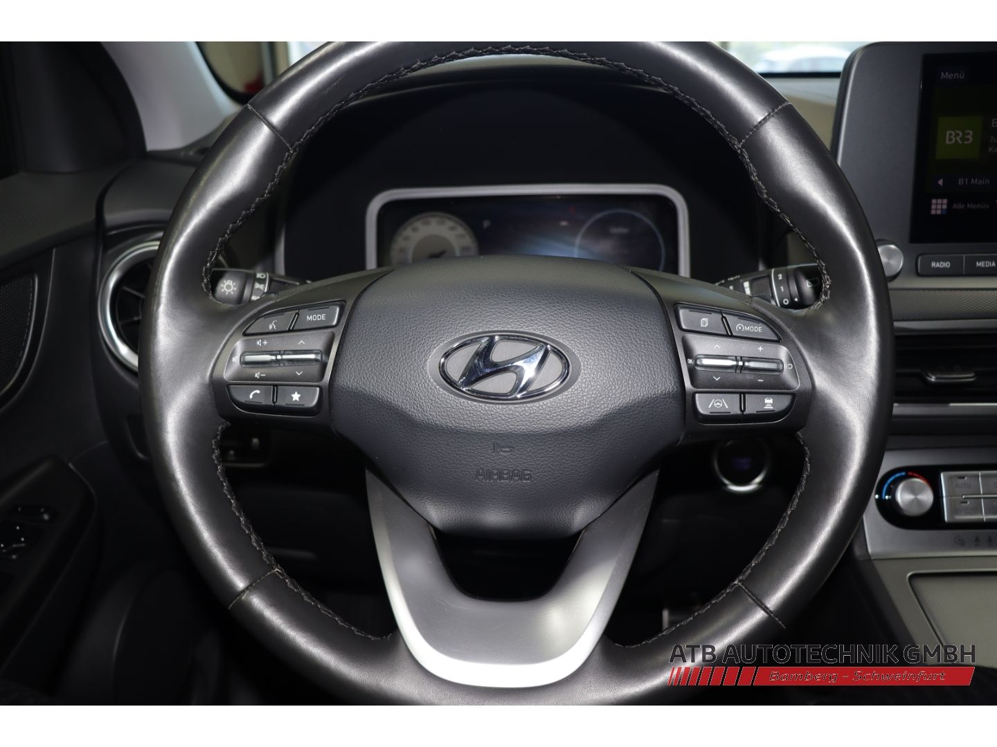 Fahrzeugabbildung Hyundai KONA Elektro Select 39,2kWh 96,4% SOH ACC Apple