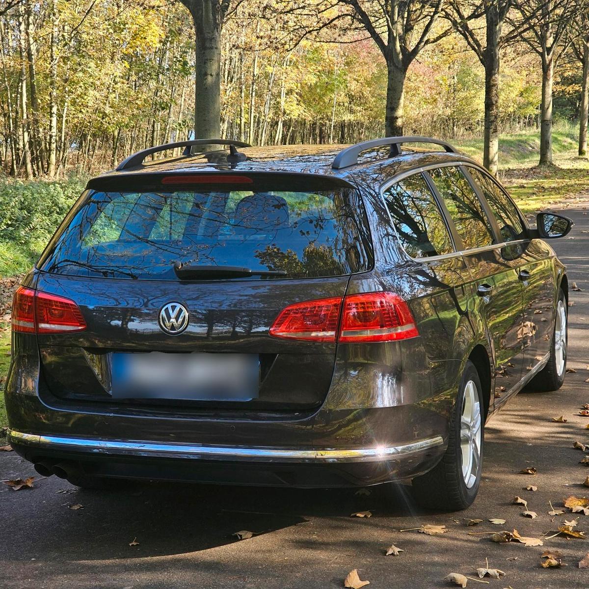 Volkswagen Passat 2011 — engine 140 HP (103kW)