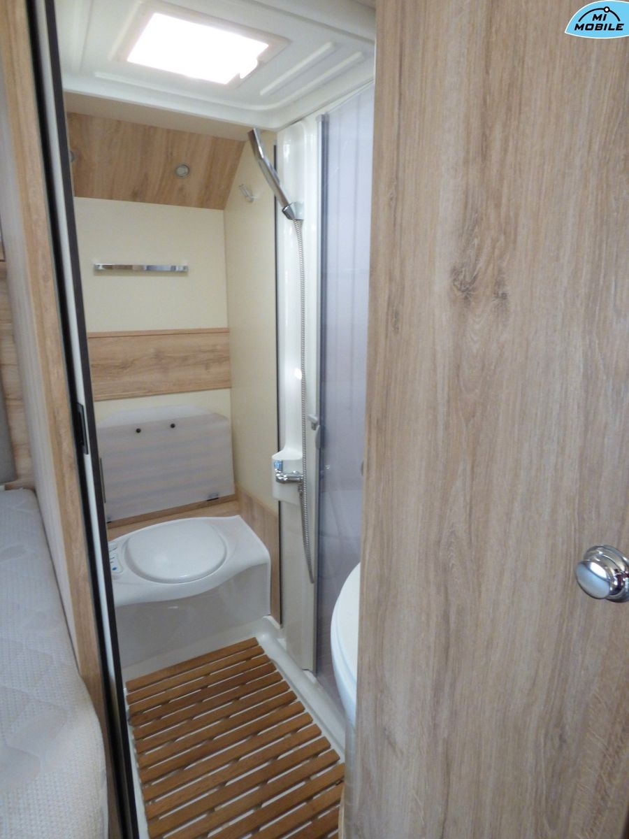 Fahrzeugabbildung Eura Mobil Profila T 675 SB *Black November Preis*