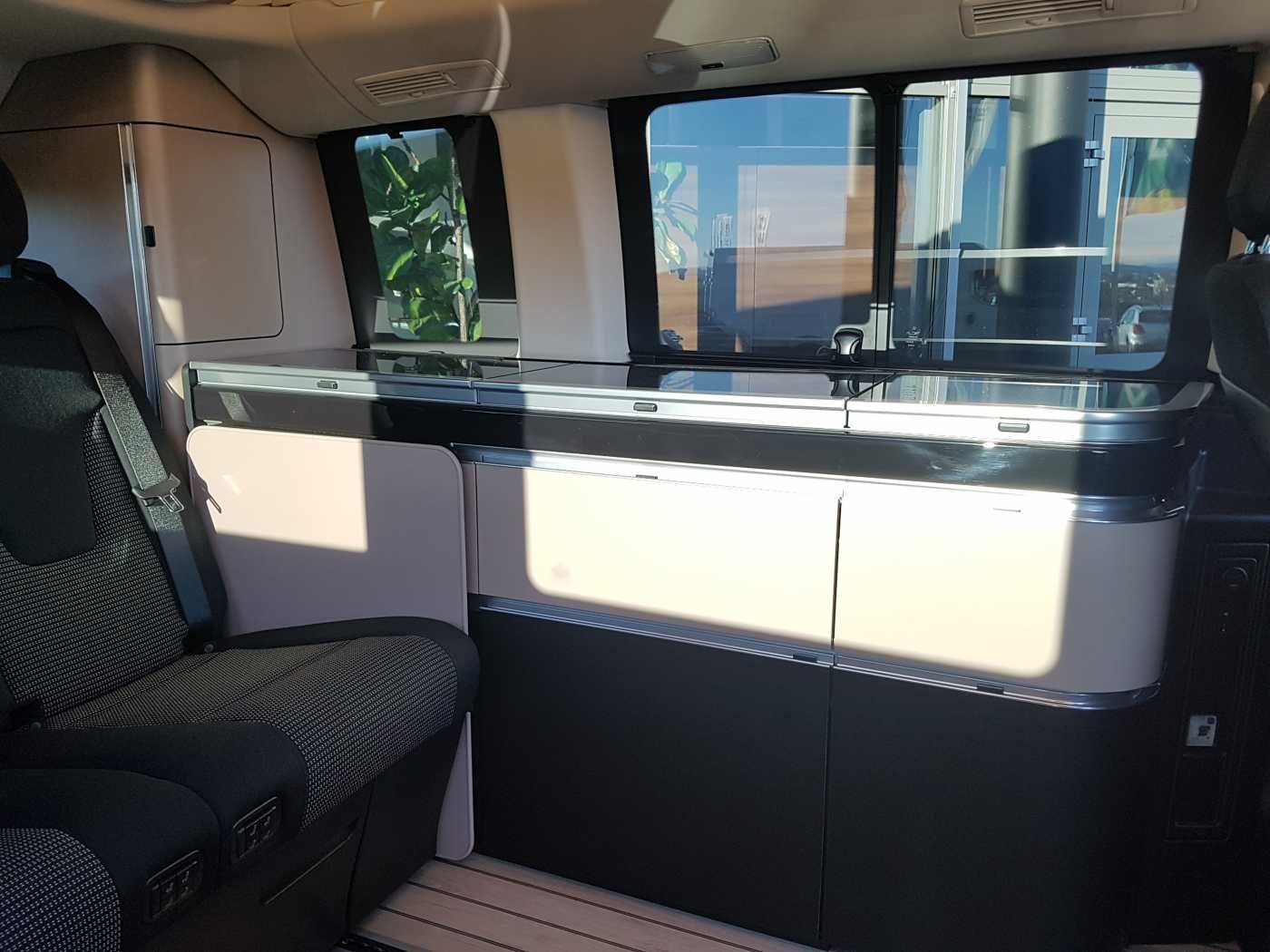 Fahrzeugabbildung Mercedes-Benz V 300 d Marco Polo AMG Markise AHK2,5 360° MBUX