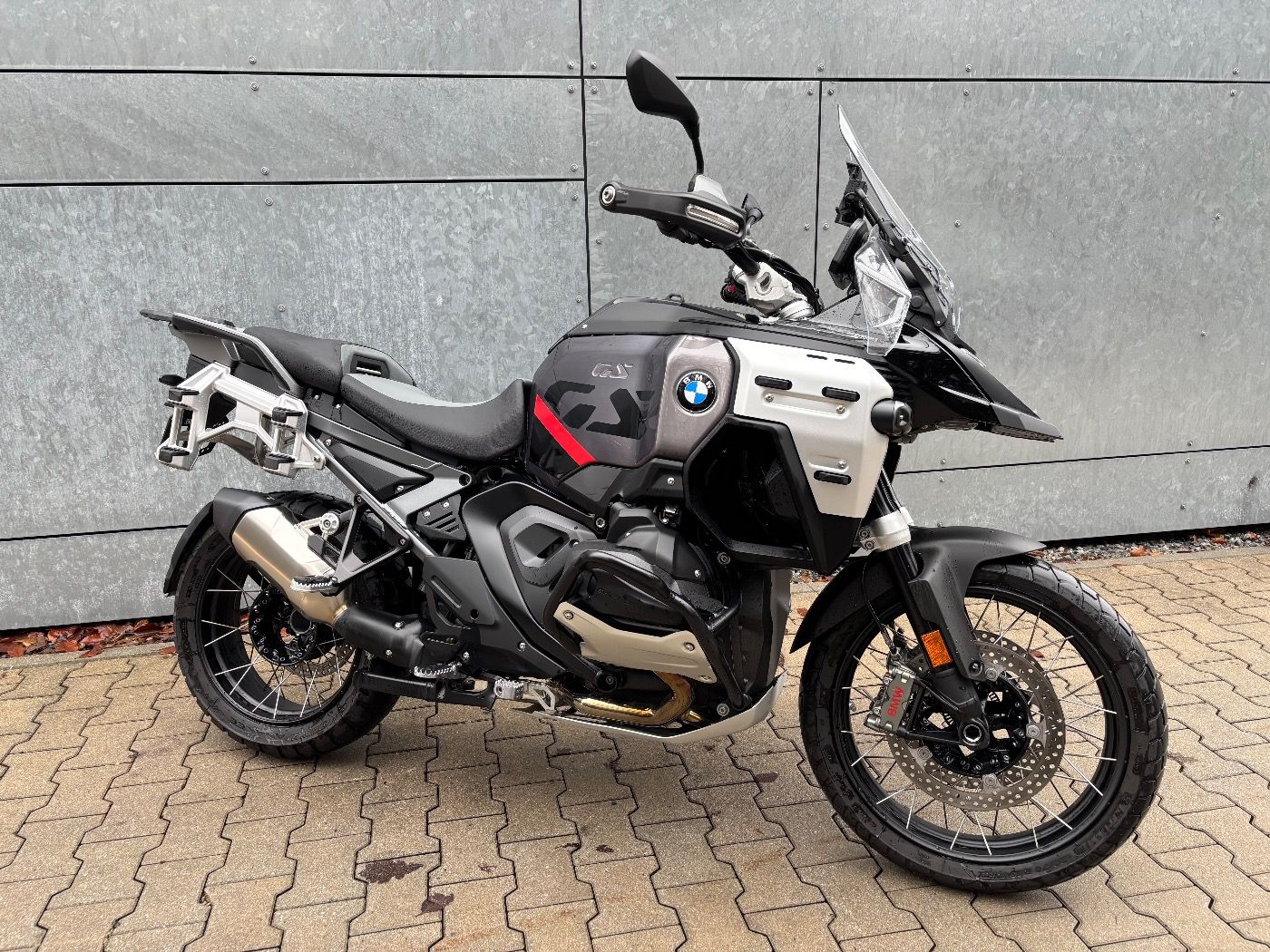 Fahrzeugabbildung BMW R 1300 GS Adventure Triple Black ASA 3 Pakete Fa