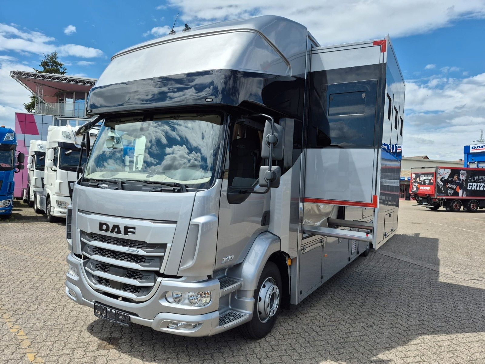 Fahrzeugabbildung DAF XB 290 FA