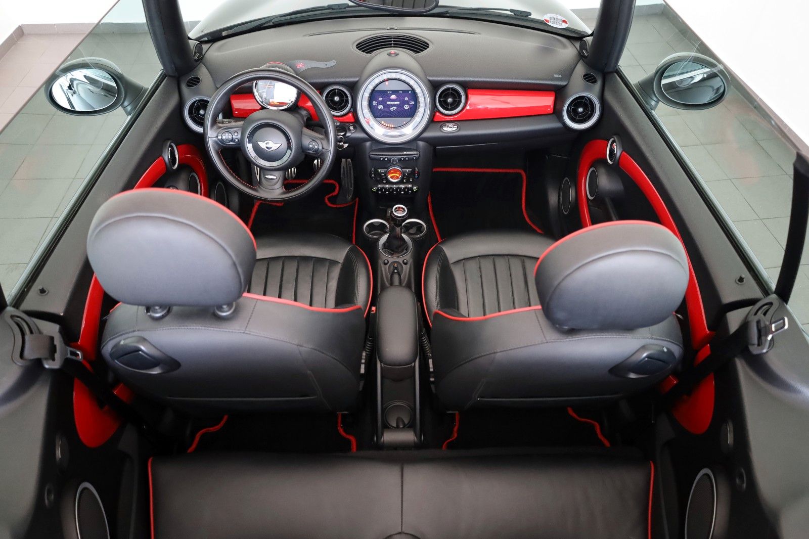 Fahrzeugabbildung MINI John Cooper Works Cabrio Chili,Wired,Leder,Navi