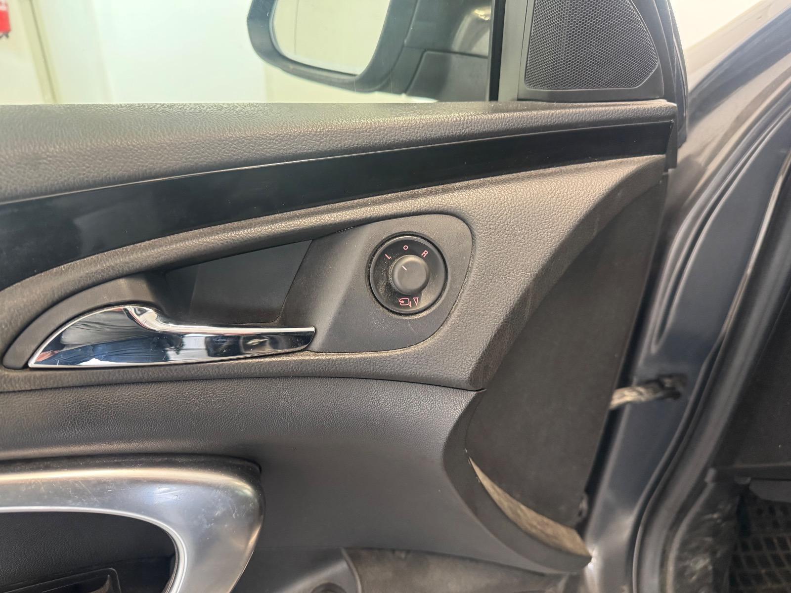 Opel Insignia 2012 — photo 7