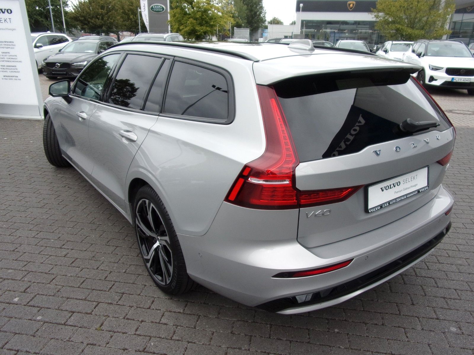 Volvo V60 B4 Kombi Plus Dark foto 5