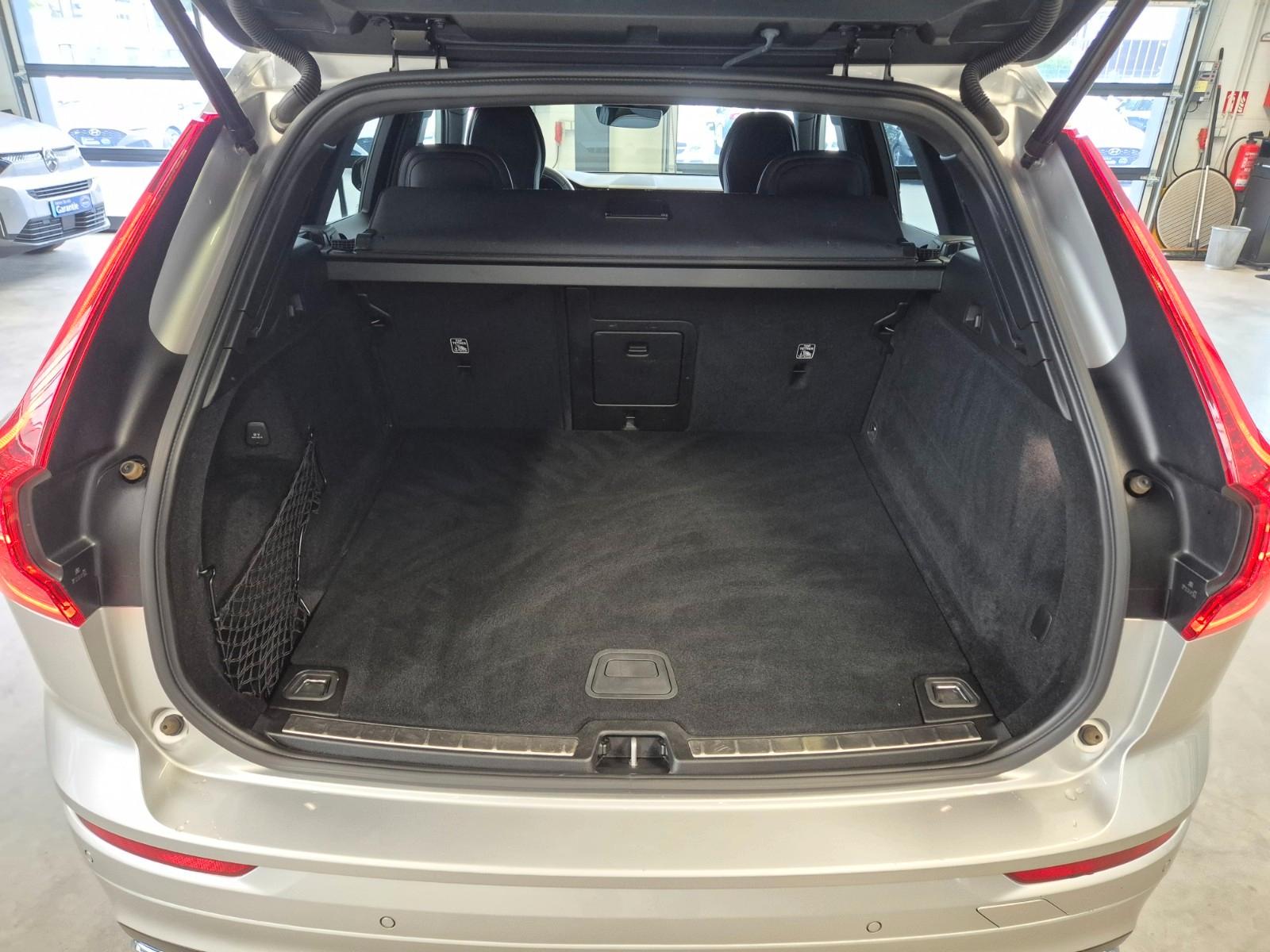 Volvo XC60 R DESIGN 2.0d AWD LEDER NAVI SPUR CAMERA