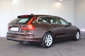 Volvo V90 Kombi 2.0 Momentum DIGI.+ACC+KAM+LED+AHK