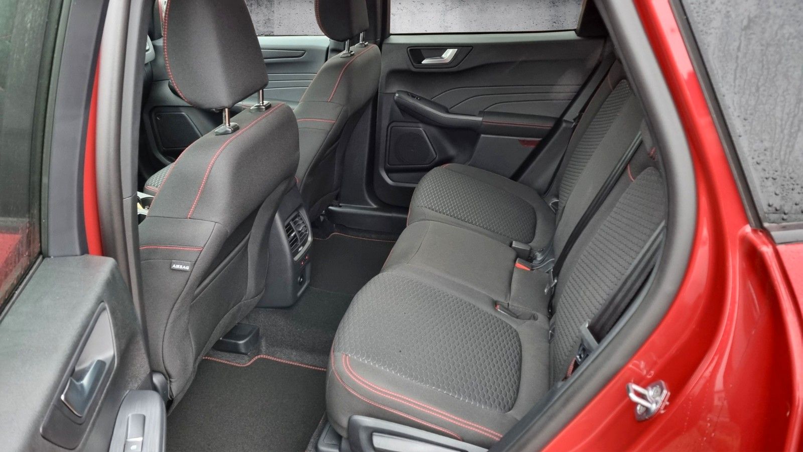 Fahrzeugabbildung Ford Kuga ST-Line