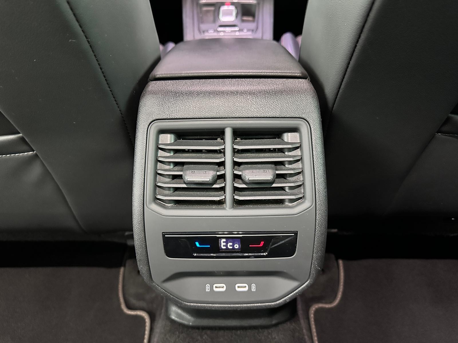 CUPRA LEON SPORTSTOURER E-HYBRID 204ch DSG - ATTELAGE PIVOTANT - COCKPIT NUMÉRIQUE - ACC - CAMÉRA DE RECUL - SIÈGES CHAUFFANTS