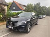 Volkswagen Touareg 3.0 V6 TDI 170kW 4MOTION Tiptronic - - gebrauchte VW Touareg aus dem Jahr 2019