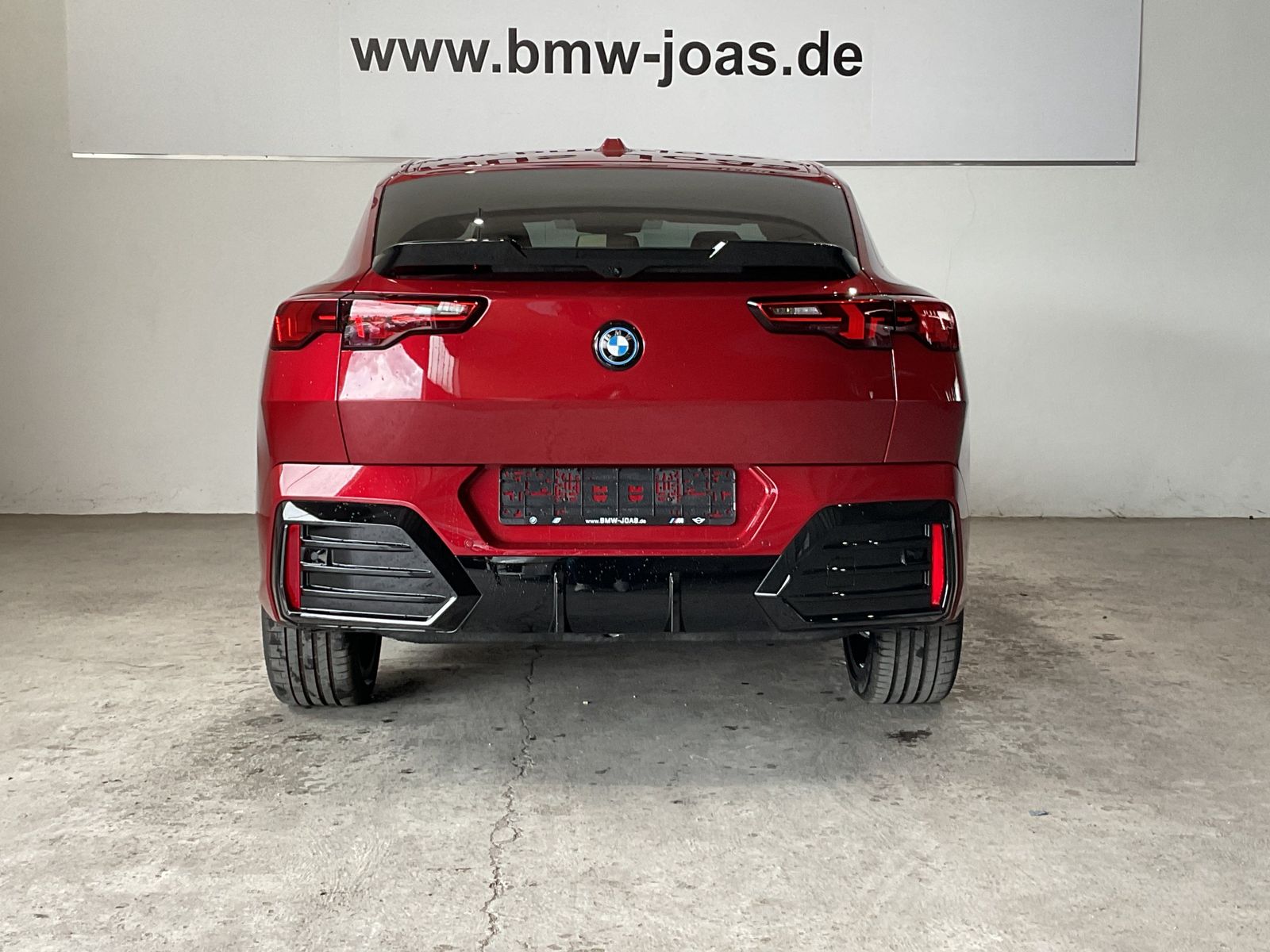 Fahrzeugabbildung BMW iX2 20" LMR, Komfortzugang, AHK M Sportpaket