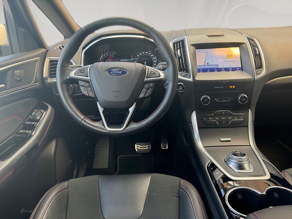 Fahrzeugabbildung Ford S-MAX 2.5i 150PS A/T Hybrid ST-Line