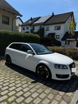 Audi S3 2.0 TFSI Sportback - SHZ - BOSE - PANO Top zu - Audi S3 mit Benzin-Antrieb: Weiß, Alcantara, Navigationssystem, Limousine
