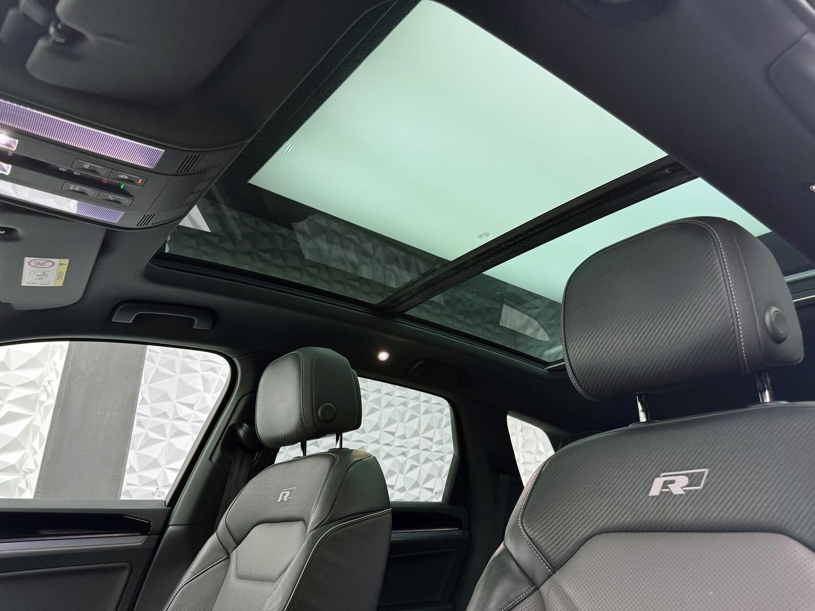 Fahrzeugabbildung Volkswagen 4.0 TDI V8*R-LINE*STANDHZ*DYNAUDIO*LUFT*PANO*AHK