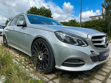 MYAUTOCENTER – Gebraucht- und Jahreswagen mit Werkstattservice in Pfaffenhofen Mercedes-Benz E 350d T Avantgarde 4-Matic *NAVI*AHK*LED*SHZ*