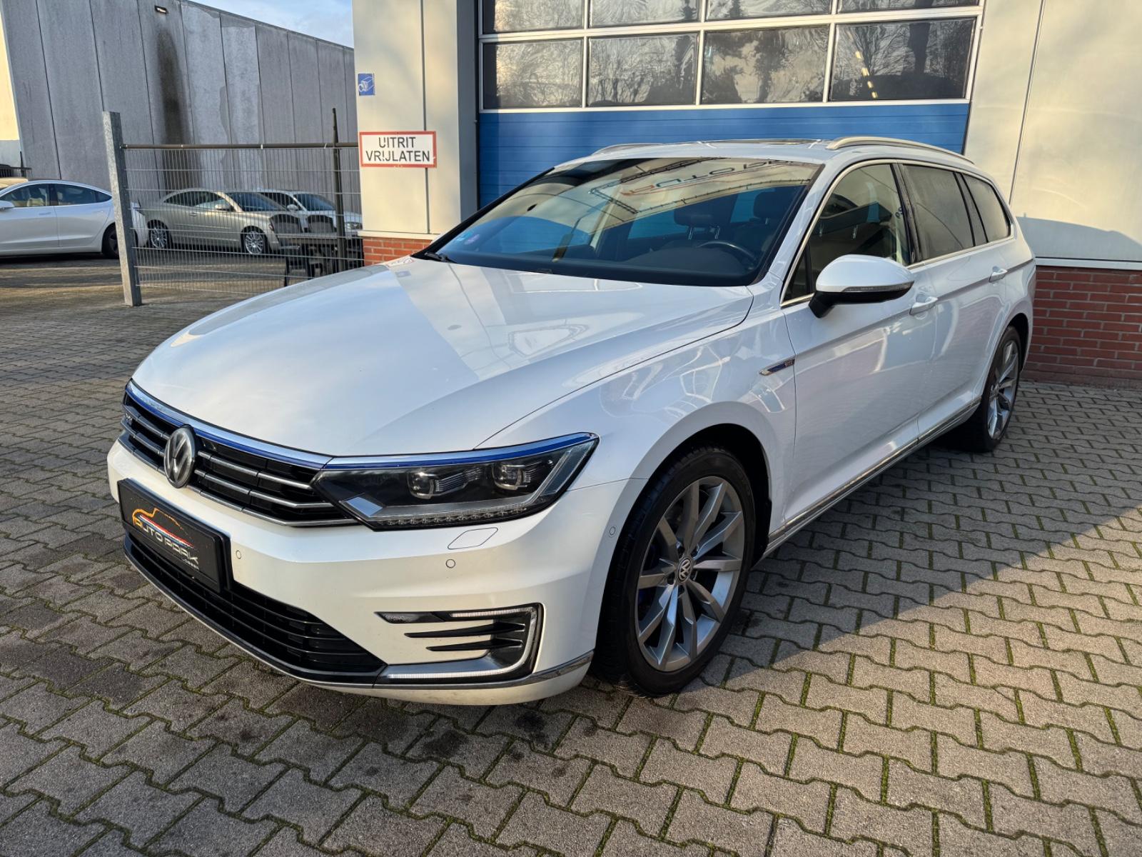 Volkswagen Passat Variant 1.4 TSI GTE Highline *Voll*