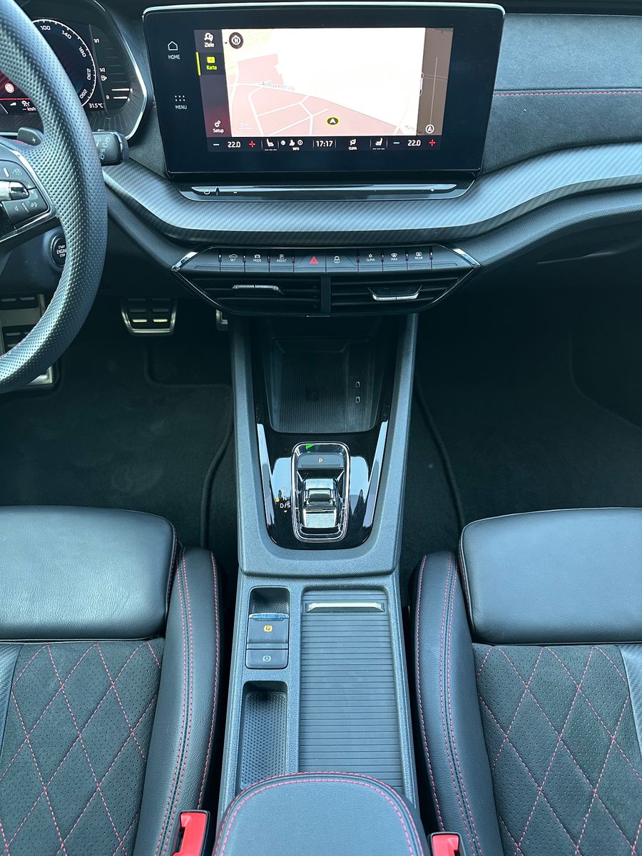 Fahrzeugabbildung SKODA Octavia Combi RS Plus NAV+MATRIX+AHK+ACC+HUD+1HD
