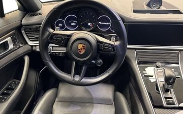 Porsche Panamera - 11