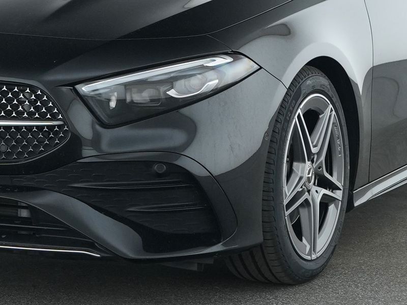Fahrzeugabbildung Mercedes-Benz A 200 d AMG+AHK+PANO+MULTIB+360°+DISTR+LHZ+TOTW+