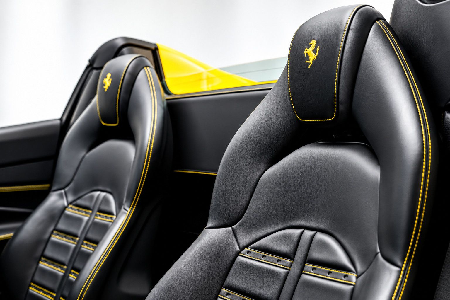 Fahrzeugabbildung Ferrari F8 Spider Giallo Modena *Lift*Carbon*Kamera*