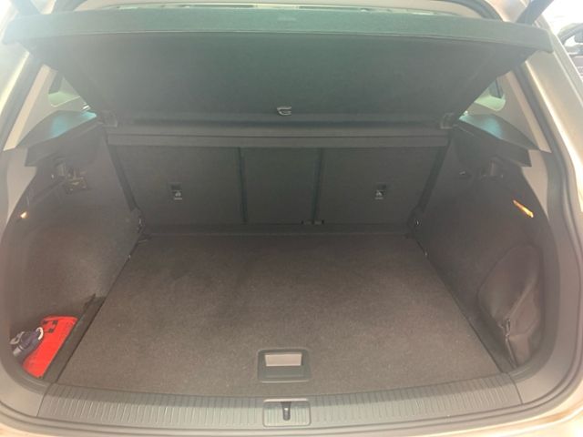 Fahrzeugabbildung Volkswagen Tiguan 2,0 l TDI ELEGANCE NAVI IQ-LIGHT LEDER AC