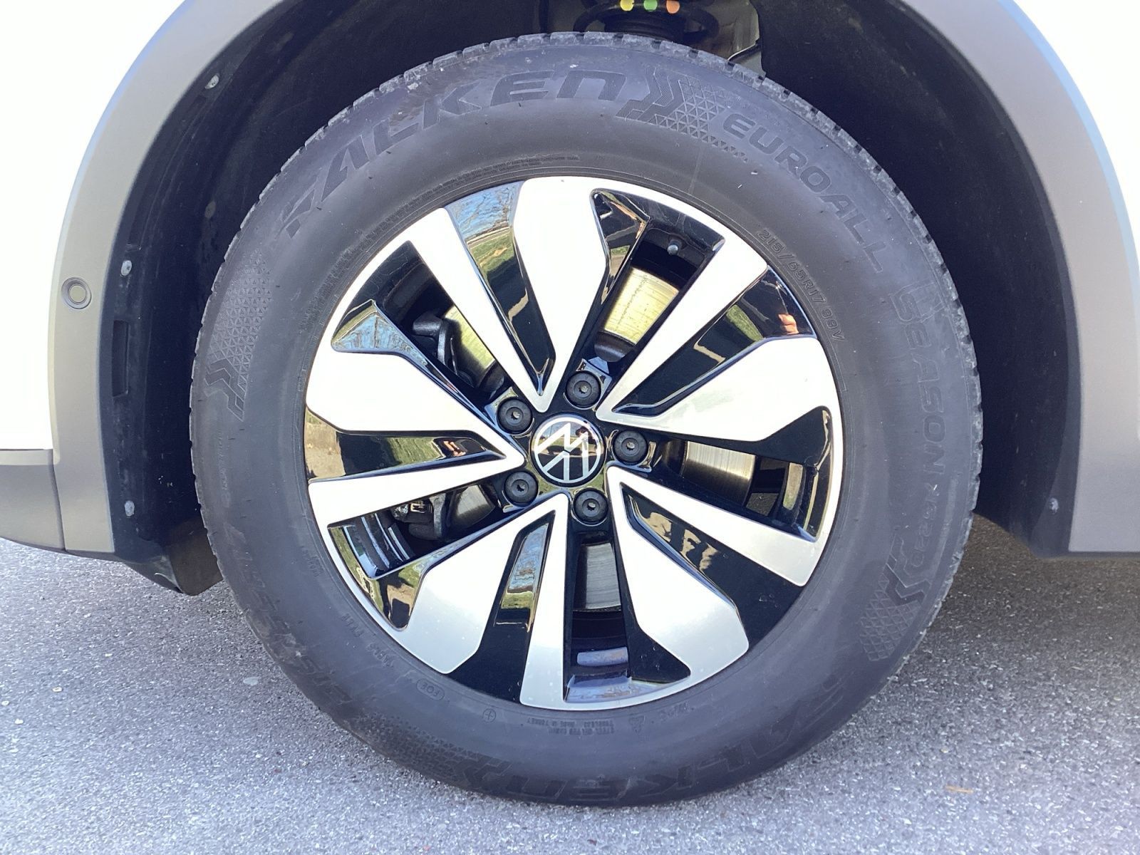 Volkswagen Tiguan - Bild 15