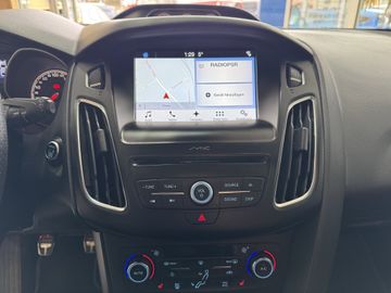 Ford Focus Turnier ST 250PS