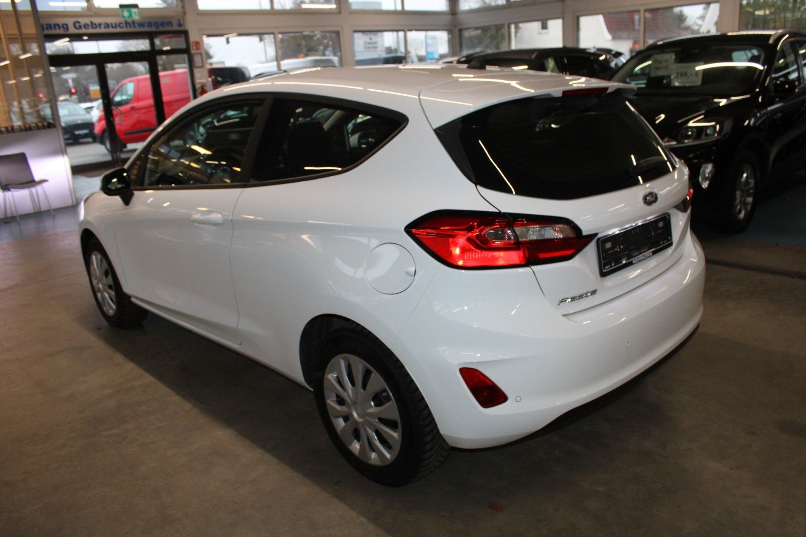 Fahrzeugabbildung Ford Fiesta Trend KLIMA LED WinterPaket PDC 1.Hand