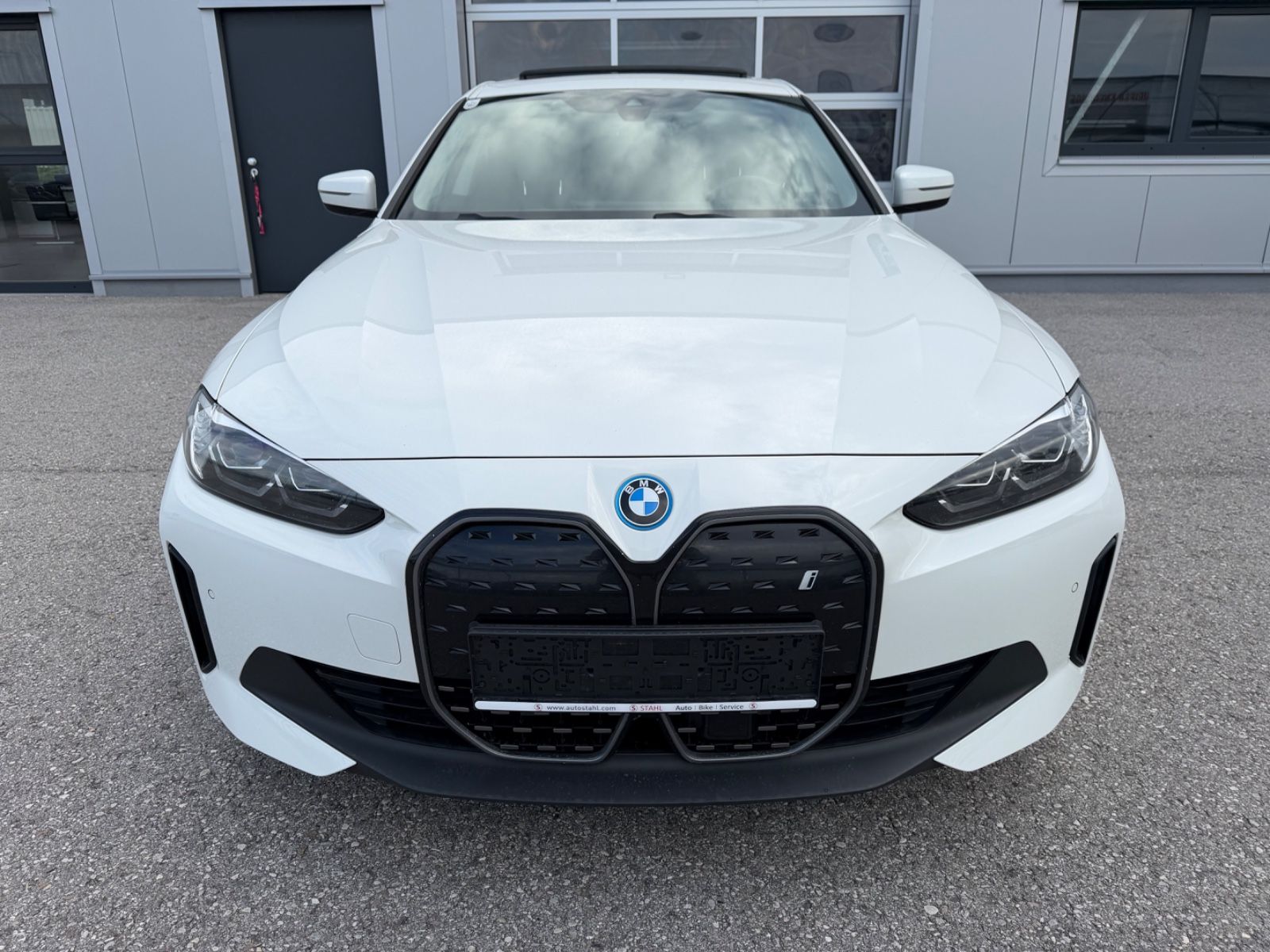 BMW i4 Gran Coupe 40 eDrive* 91,3 % SOH imagem 2