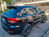 Jeep Grand Cherokee SRT 6.4 V8 HEMI Automatik SRT - Jeep Grand Cherokee mit Benzin-Antrieb: Geländewagen