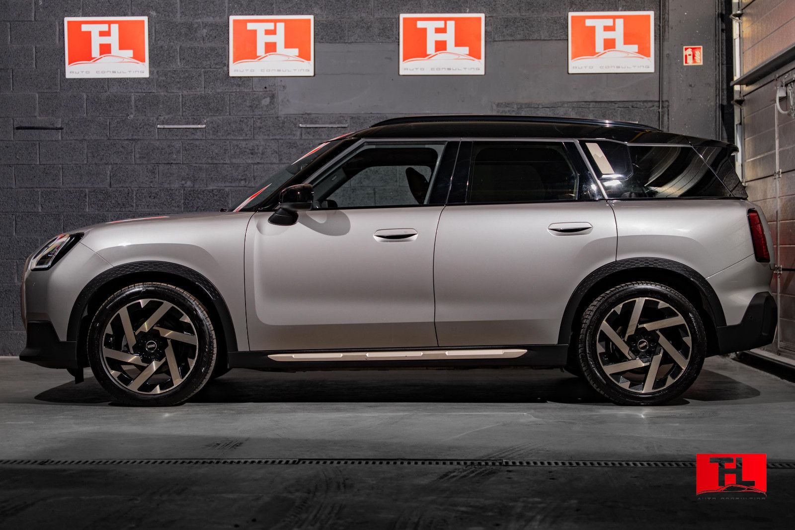 MINI Countryman E (Cooper) Leather/Pano/HUD/JCW imagem 2