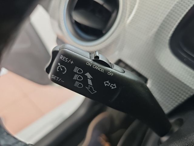 Fahrzeugabbildung Volkswagen e-up! Style Plus 32,3 kWh 1.HAND PDC RFK SHZ MFL