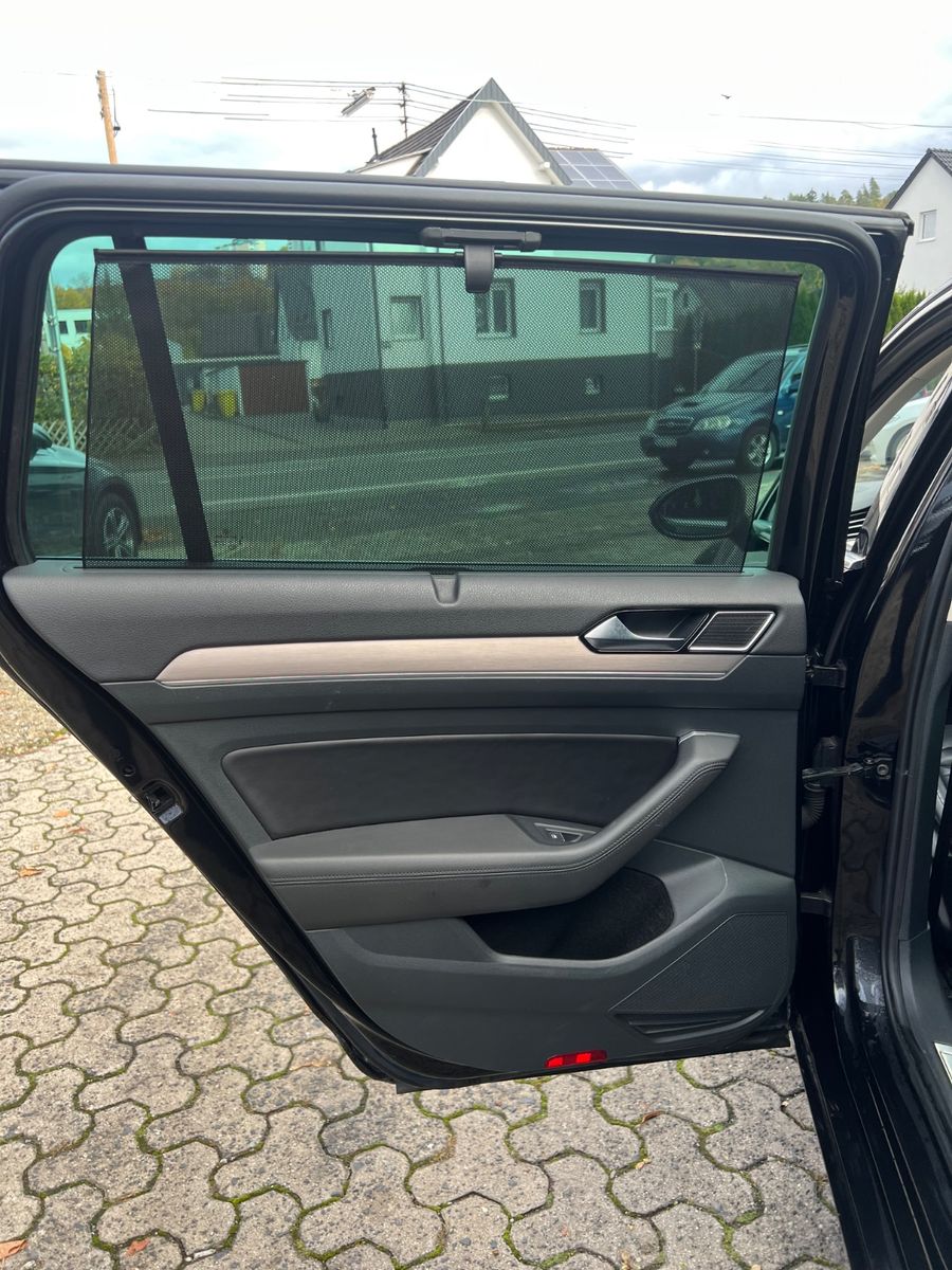 Fahrzeugabbildung Volkswagen Passat Variant Highline *DIGITALTACHO*CARPPLAY*