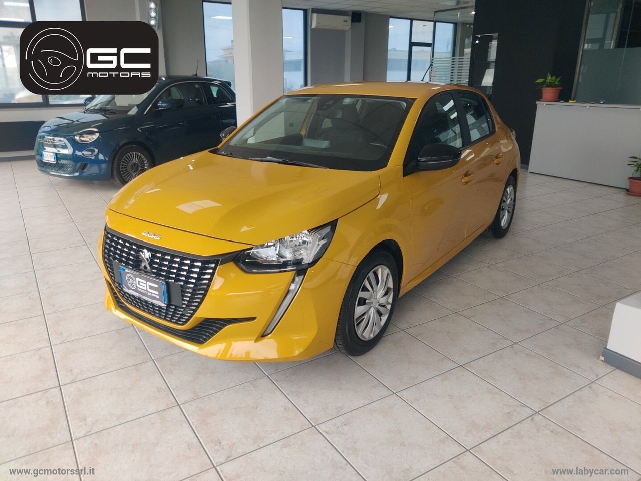 PEUGEOT 208