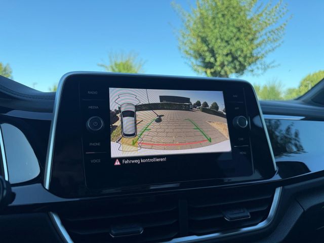 T-Roc R-Line 1.5 TSI DSG LED ACC Apple CarPlay
