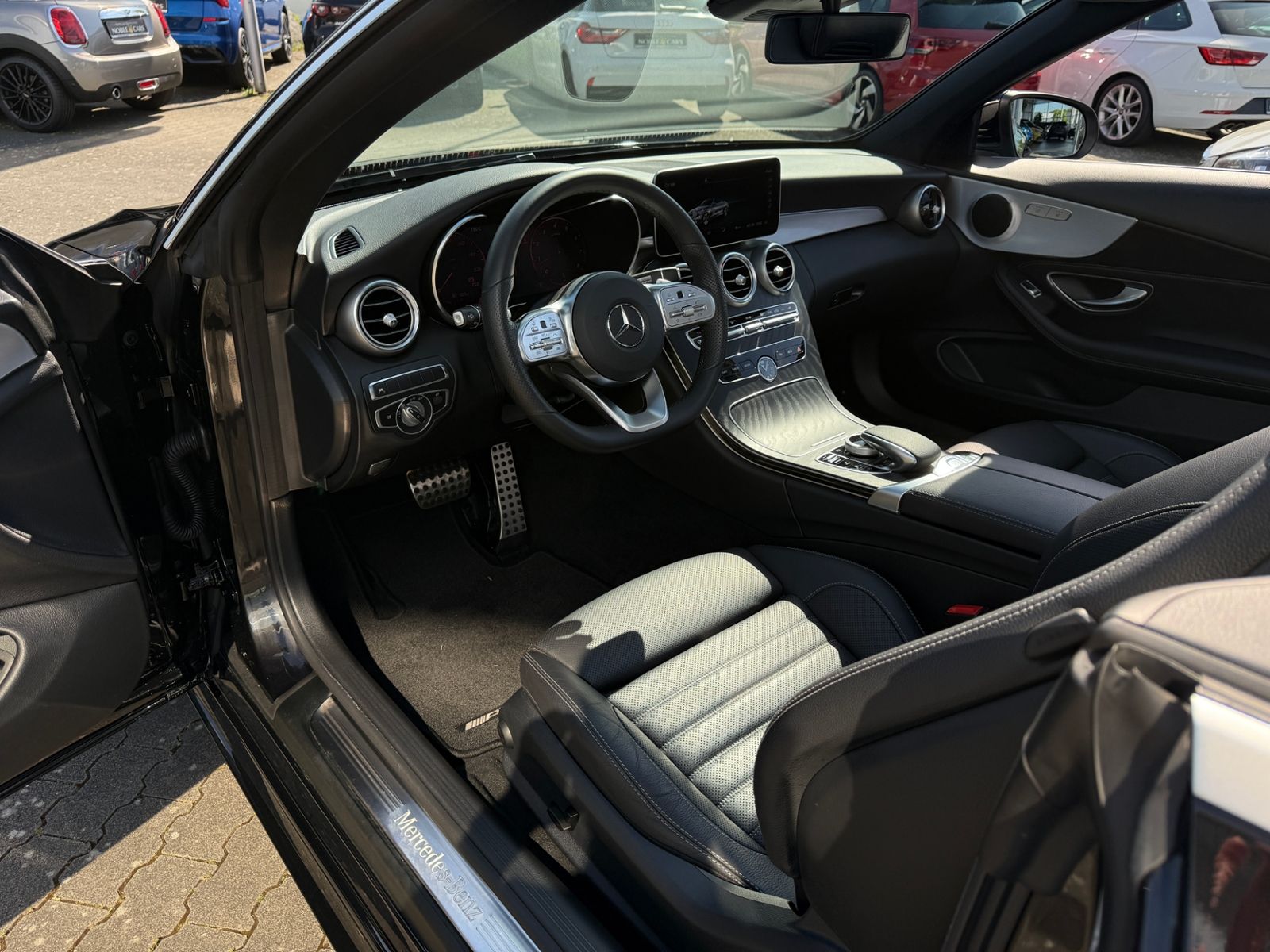 Fahrzeugabbildung Mercedes-Benz C200 AMG-Line LED NAVI ALU