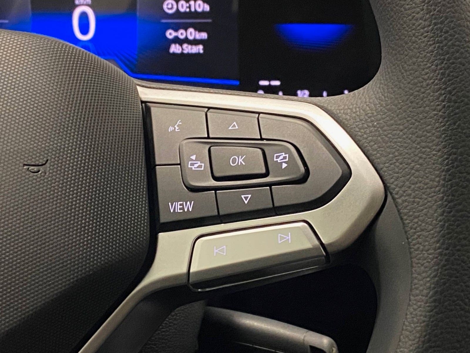 Fahrzeugabbildung Volkswagen Polo 1.0 MPI+SITZHEIZUNG+PARKSENSOREN+AppConnect