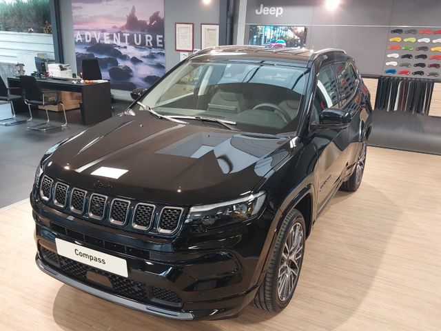 Jeep Compass 1.5l 130 PS Summit LEDER*WINTERPAKET*19"