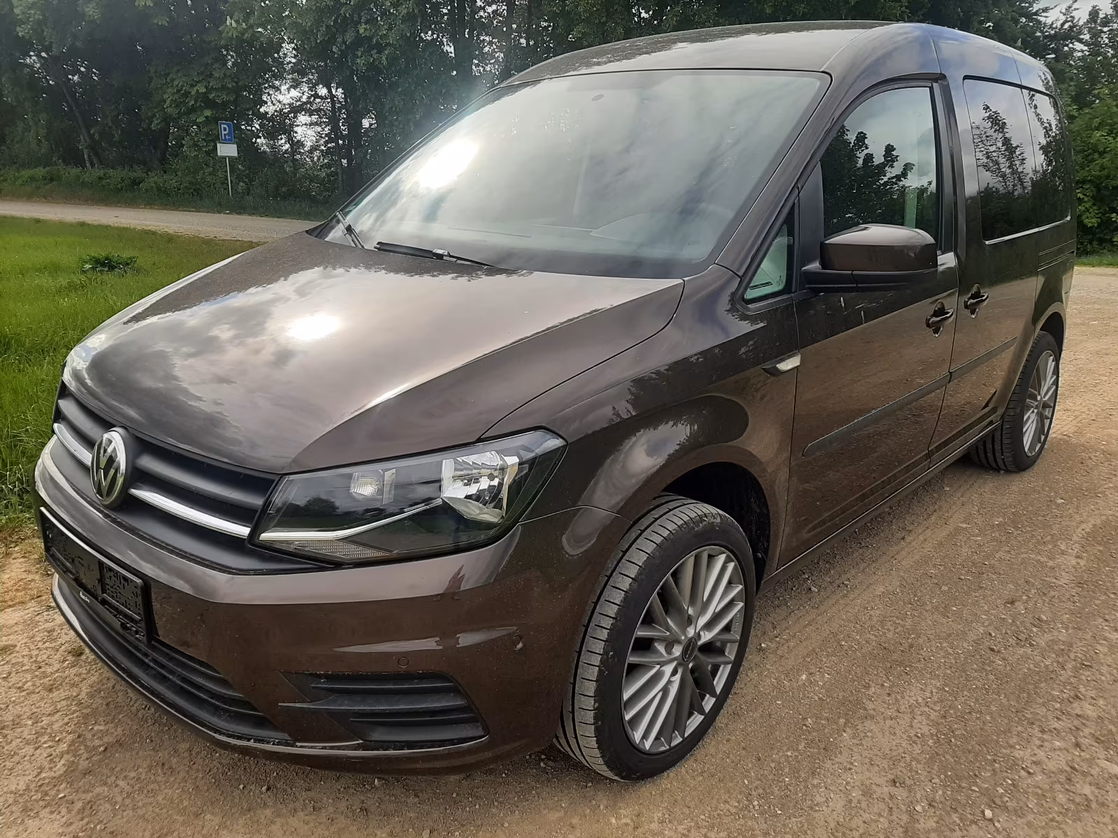 Volkswagen Caddy 2.0 TDI 110 KW 5-Sitze SHZ Tempo Klima PDC